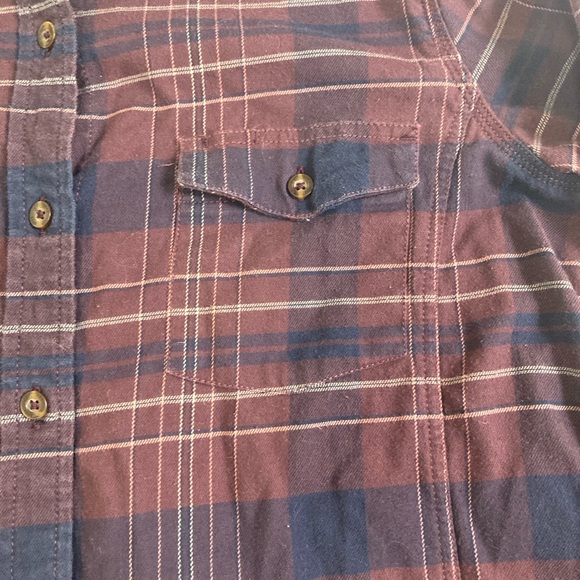 Carhartt plaid flannel shirt women Size L long sleeve button down 2 front pocket - Picture 4 of 16